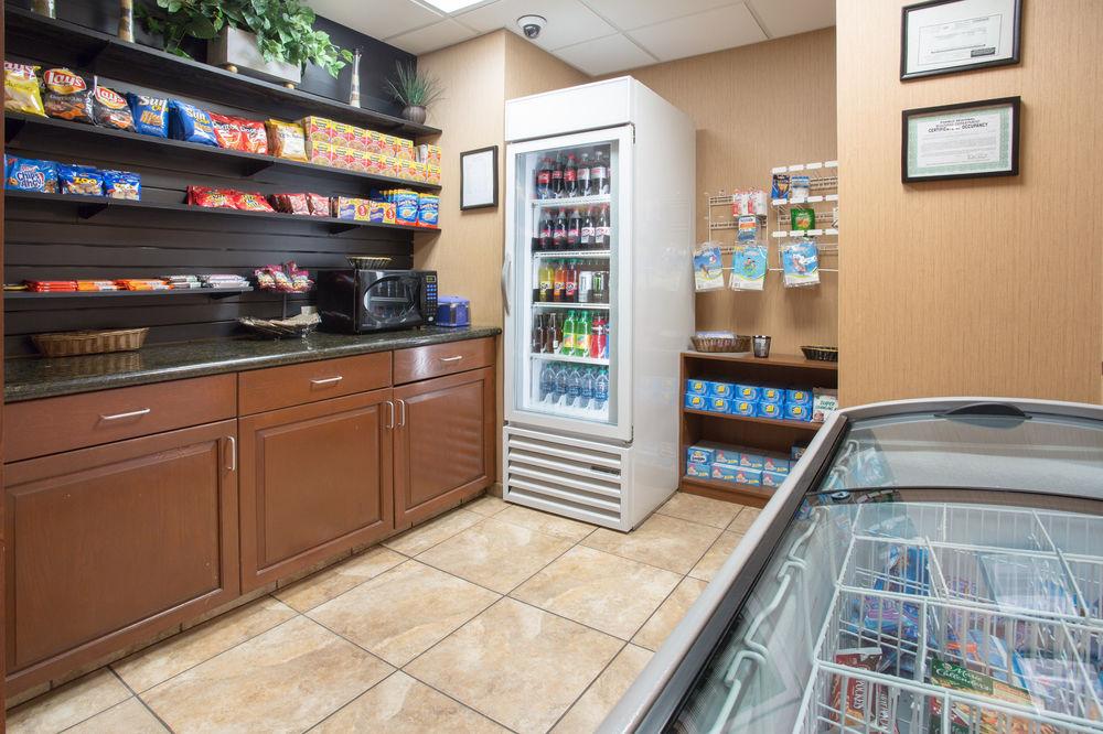 普韦布洛智选假日套房酒店 外观 照片
